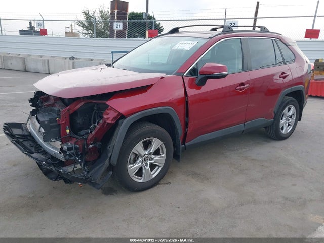 Toyota Rav4 Xle 2021 2T3P1RFV4MW184573 Image 2