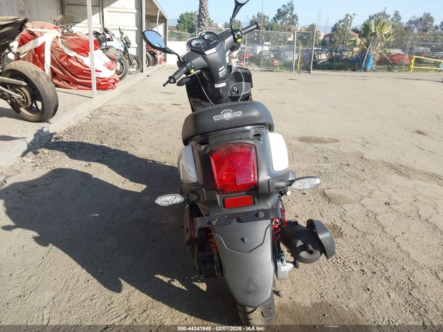Aukcja sprzedaży 2023 Genuine Scooter Co. Hooligan 170i, vin: RFVBFBF92P1002772, numer aukcji: 44341948