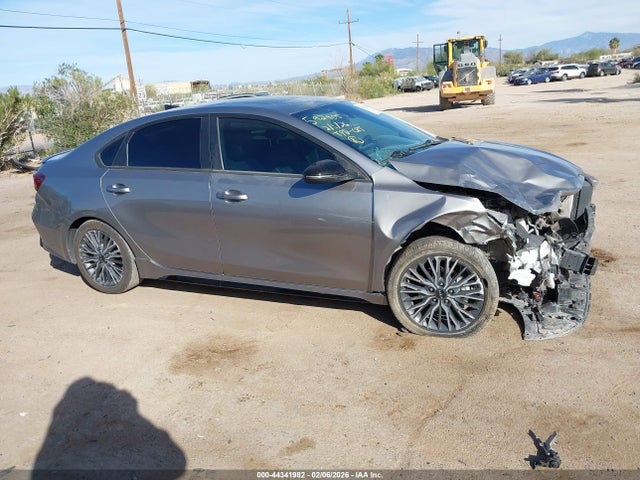3KPF54AD3PE576123 KIA Forte Gt-line