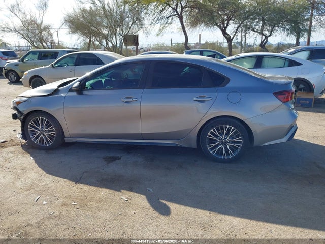 3KPF54AD3PE576123 KIA Forte Gt-line