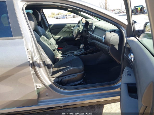3KPF54AD3PE576123 KIA Forte Gt-line