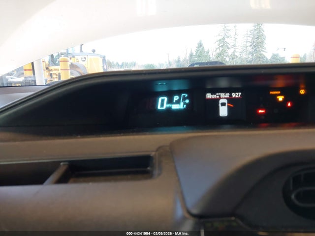 JTDKDTB30E1063154 Toyota Prius C Two
