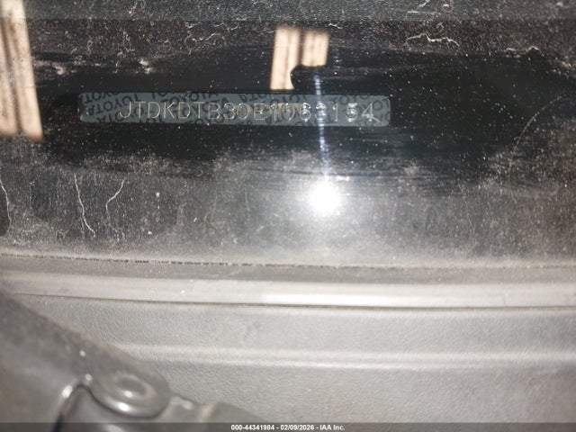 JTDKDTB30E1063154 Toyota Prius C Two