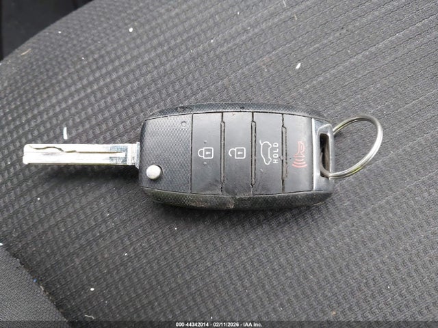 5XYKT3A62FG590368 KIA SORENTO LX