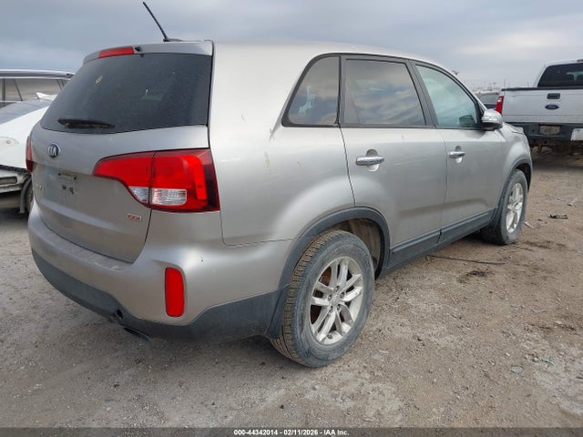 5XYKT3A62FG590368 KIA SORENTO LX