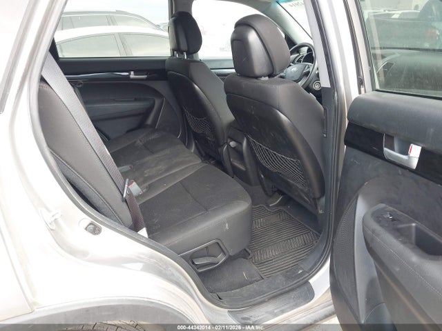 5XYKT3A62FG590368 KIA SORENTO LX