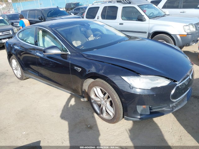 2015 TESLA MODEL S 5YJSA1H18FF096477 Photo 0