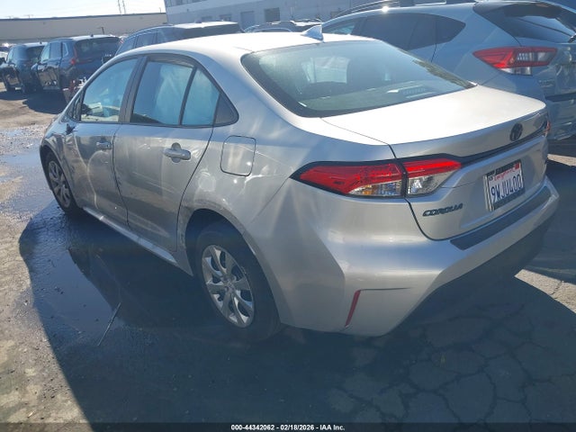 Toyota COROLLA LE 2026 5YFB4MDE7TP377316 Image 3