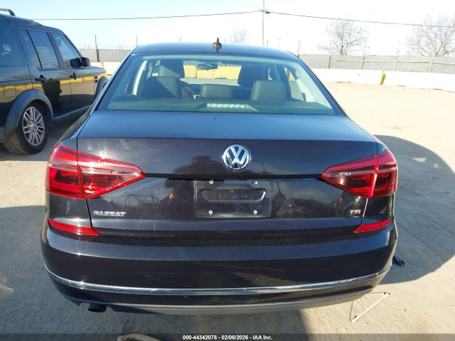 1VWLA7A3XKC002641 Volkswagen Passat 2.0t Wolfsburg Edition