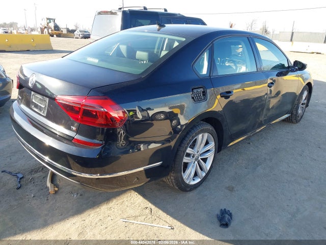1VWLA7A3XKC002641 Volkswagen Passat 2.0t Wolfsburg Edition
