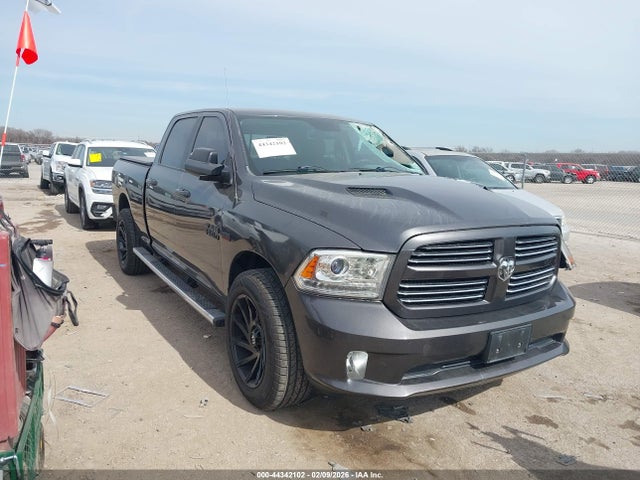2015 RAM 1500 1C6RR7UT8FS603339
