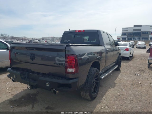 2015 RAM 1500 1C6RR7UT8FS603339 Photo 3