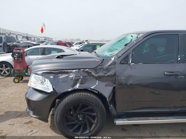 2015 RAM 1500 1C6RR7UT8FS603339 Photo 5