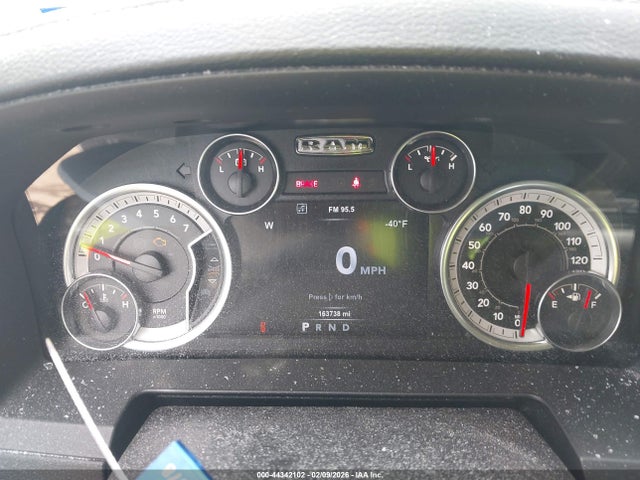 2015 RAM 1500 1C6RR7UT8FS603339 Photo 6