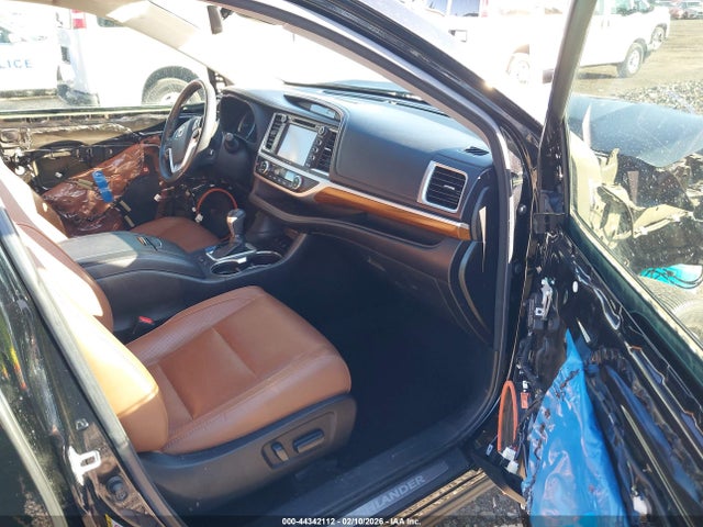 Toyota Highlander Limited 2017 5TDDZRFH6HS429032 Image 17