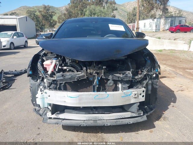 Toyota C-HR XLE 2018 JTNKHMBX2J1005209 Image 13