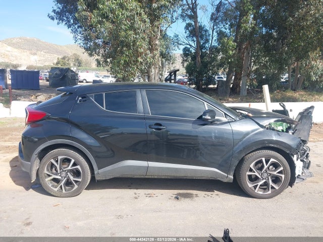 Toyota C-HR XLE 2018 JTNKHMBX2J1005209 Image 14