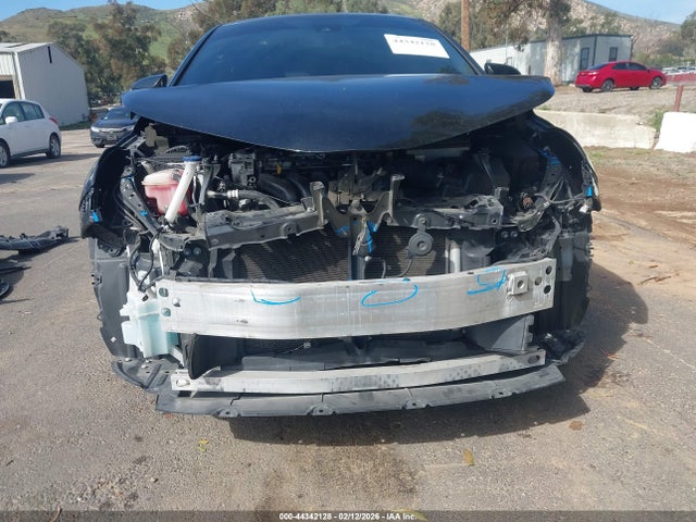 Toyota C-HR XLE 2018 JTNKHMBX2J1005209 Image 18