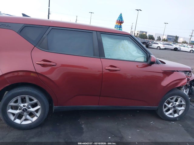 KIA SOUL S 2021 KNDJ23AU2M7754113 Image 13