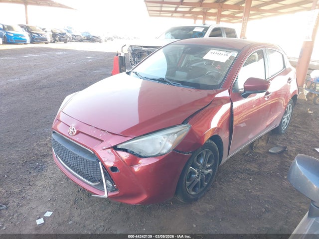3MYDLBJV3LY706812 Toyota YARIS LE