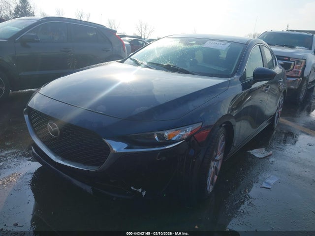 44342149 :رقم المزاد ، 3MZBPBBM7MM208425 vin ، 2021 Mazda Mazda3 Select مزاد بيع