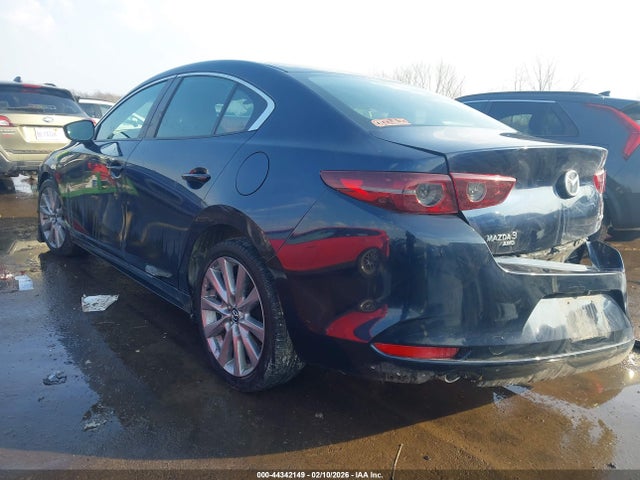 44342149 :رقم المزاد ، 3MZBPBBM7MM208425 vin ، 2021 Mazda Mazda3 Select مزاد بيع