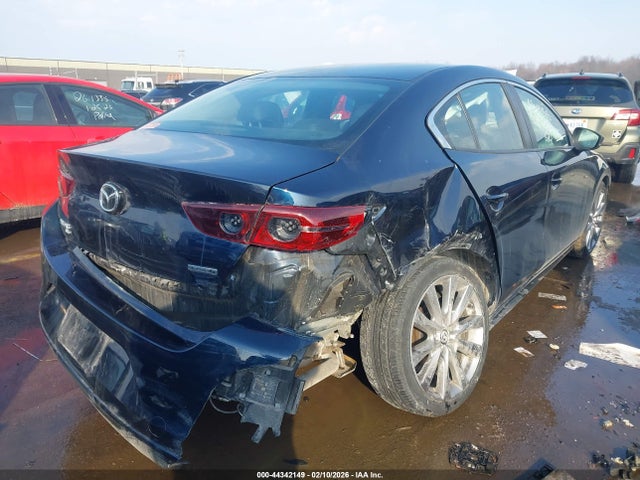 44342149 :رقم المزاد ، 3MZBPBBM7MM208425 vin ، 2021 Mazda Mazda3 Select مزاد بيع