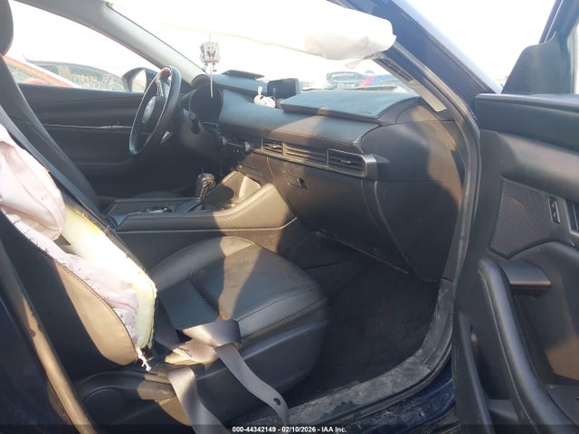44342149 :رقم المزاد ، 3MZBPBBM7MM208425 vin ، 2021 Mazda Mazda3 Select مزاد بيع