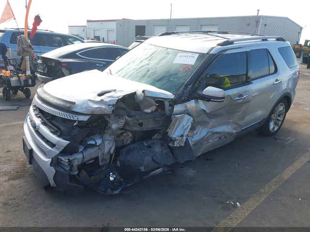 Ford Explorer Limited 2015 1FM5K8F82FGA41057 Image 2