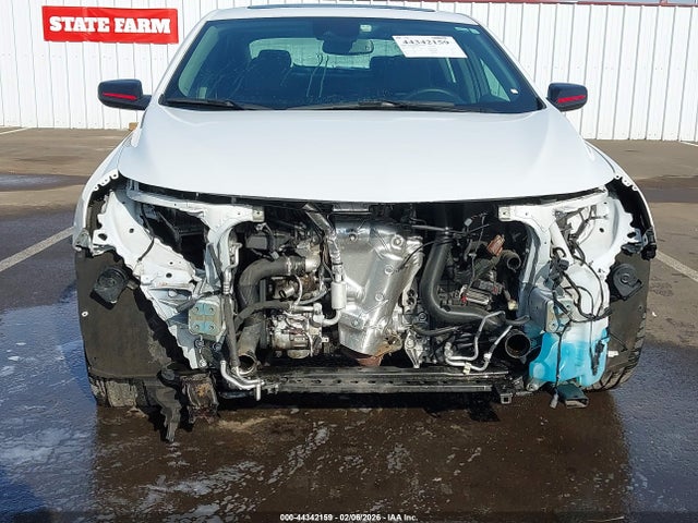 1G1ZE5STXRF156305 Chevrolet Malibu Fwd 2lt