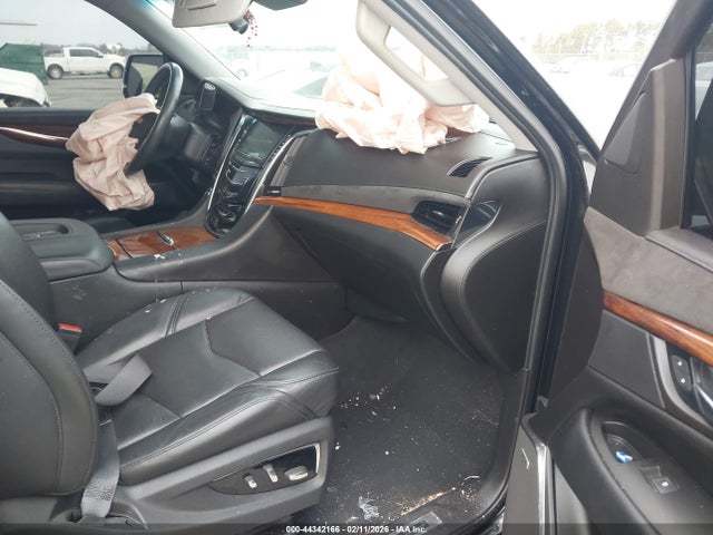 Продажа на аукционе авто 2015 Cadillac Escalade Esv Luxury, vin: 1GYS4SKJ9FR652550, номер лота: 44342166