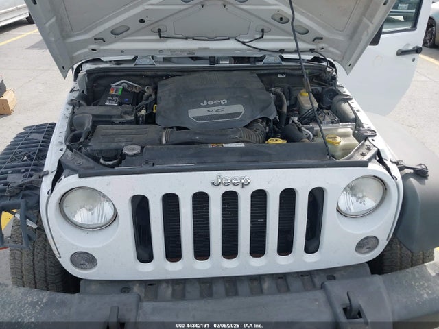 1C4BJWDGXEL194462 Jeep Wrangler Unlimited Sport