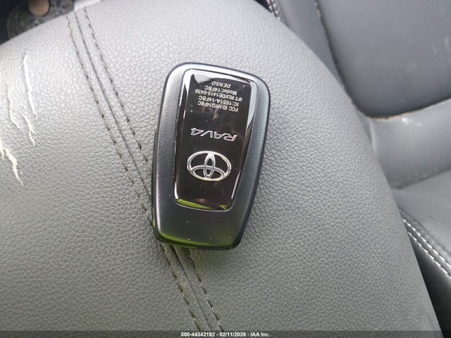 Toyota Rav4 Xle Premium 2019 2T3C1RFV7KC011417 Image 11