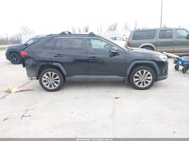 Toyota Rav4 Xle Premium 2019 2T3C1RFV7KC011417 Image 13