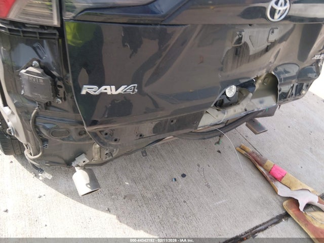 Toyota Rav4 Xle Premium 2019 2T3C1RFV7KC011417 Image 6