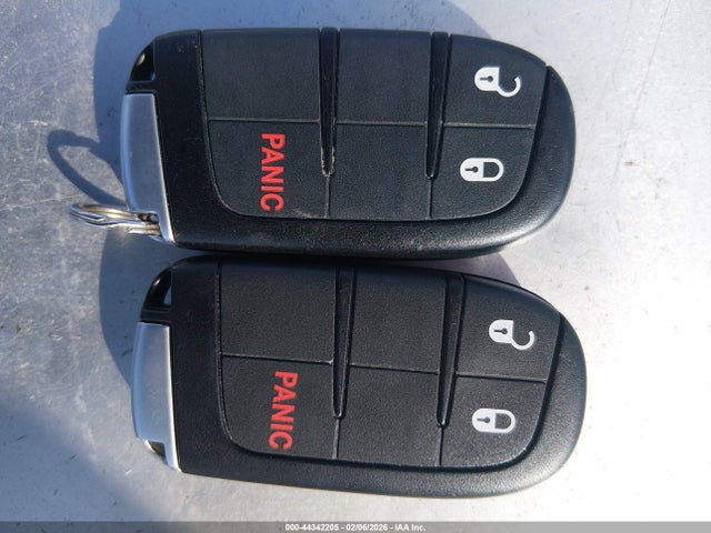 1C4RJEAG3HC671928 Jeep Grand Cherokee Laredo 4x2