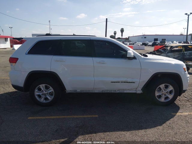 1C4RJEAG3HC671928 Jeep Grand Cherokee Laredo 4x2