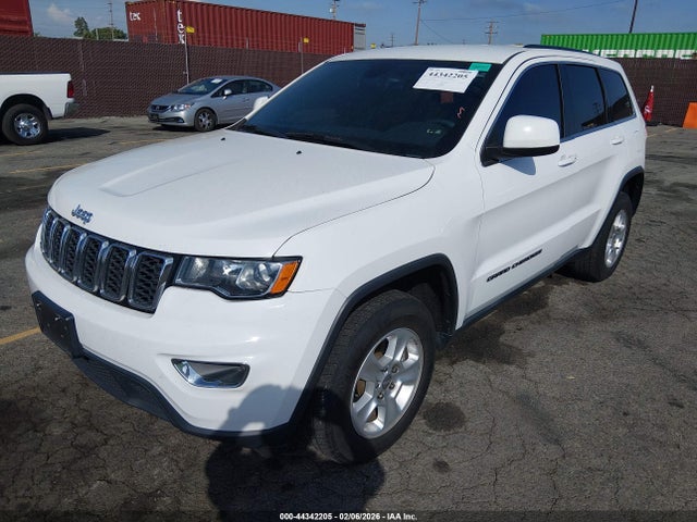 1C4RJEAG3HC671928 Jeep Grand Cherokee Laredo 4x2