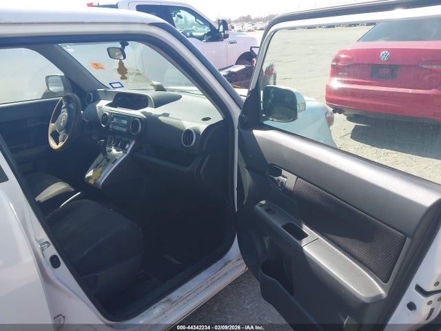 2009 SCION XB JTLKE50E791081724 Photo 4