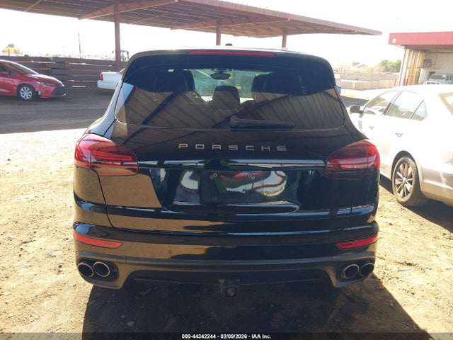 Porsche Cayenne E-hybrid S 2015 WP1AE2A28FLA52533 Image 16