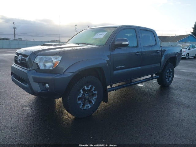 Toyota Tacoma Base V6 2015 3TMLU4EN9FM203519 Image 2