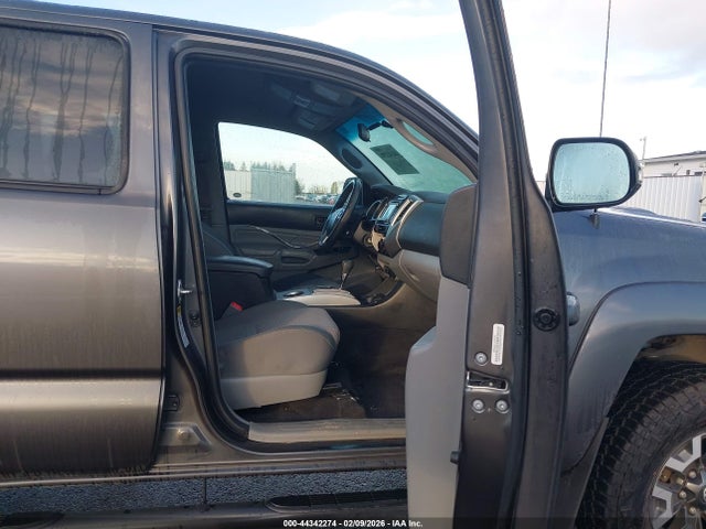 Toyota Tacoma Base V6 2015 3TMLU4EN9FM203519 Image 5