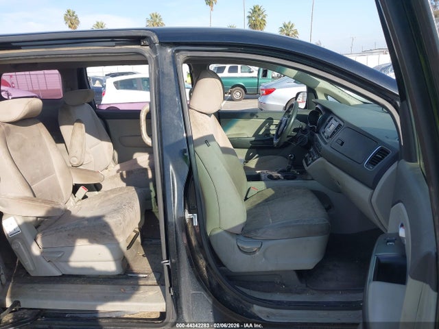 KIA Sedona L 2015 KNDMA5C15F6035610 Image 5