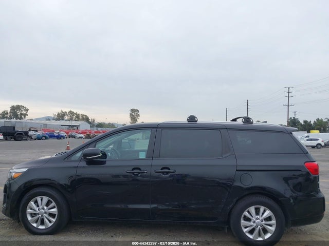 KIA SEDONA LX 2018 KNDMB5C19J6380435 Image 14