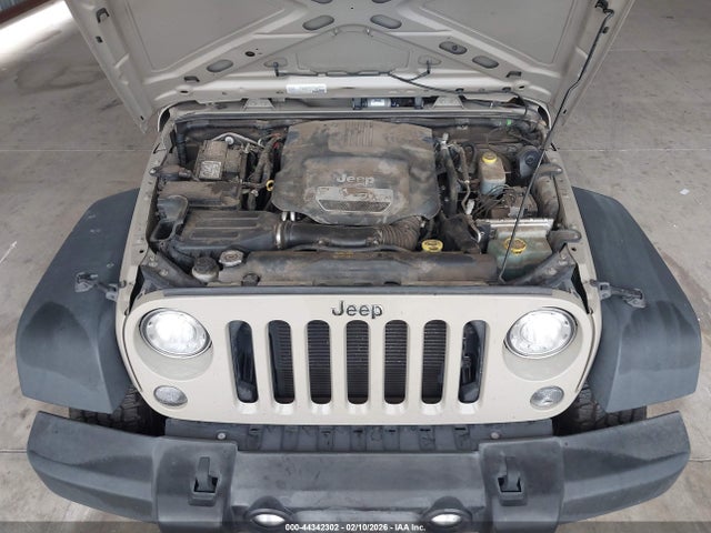1C4BJWDG7HL686323 Jeep Wrangler Unlimited Sport 4x4