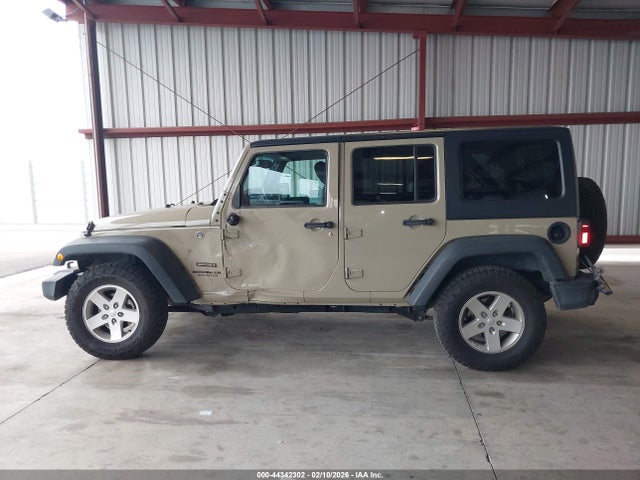 1C4BJWDG7HL686323 Jeep Wrangler Unlimited Sport 4x4