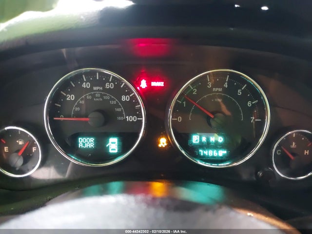 1C4BJWDG7HL686323 Jeep Wrangler Unlimited Sport 4x4