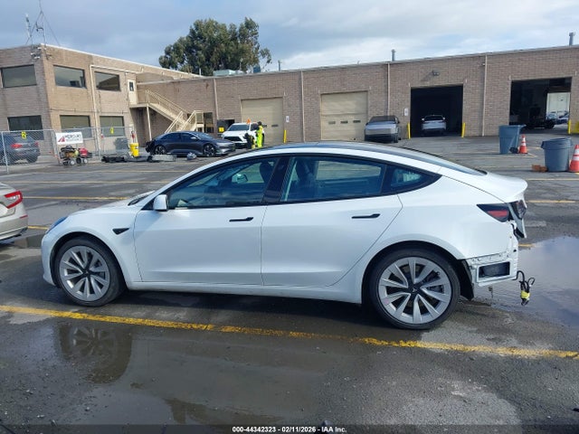 Продажа на аукционе авто 2021 Tesla Model 3 Standard Range Plus Rear-wheel Drive, vin: 5YJ3E1EAXMF057030, номер лота: 44342323
