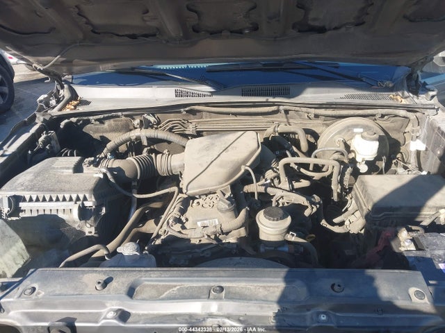 5TFAX5GN2HX075011 Toyota Tacoma Sr5