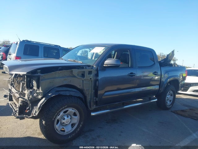 5TFAX5GN2HX075011 Toyota Tacoma Sr5